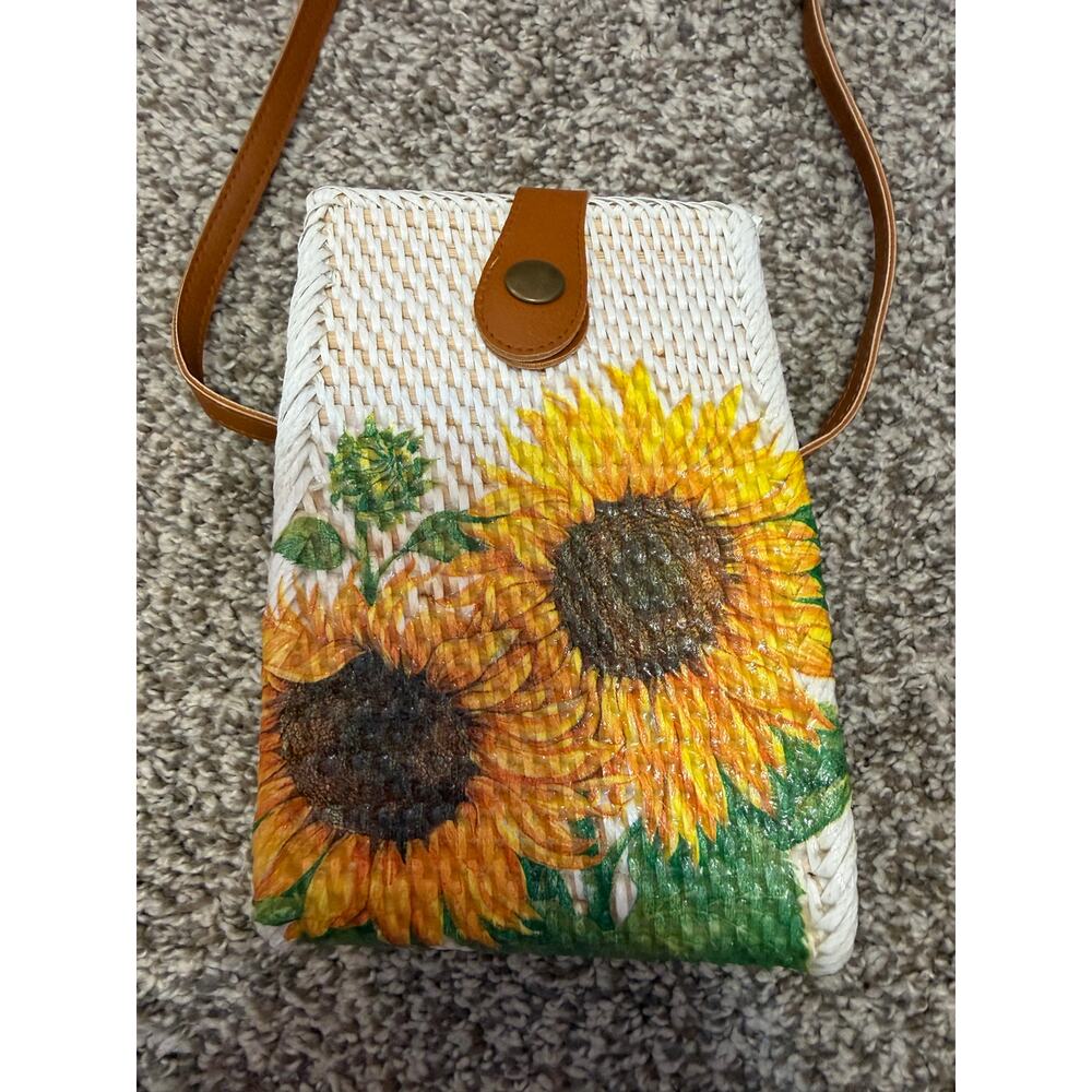 White Woven Rattan Sunflower Crossbody Bag Brown Strap Phone Purse Bali Style - Picture 2 of 6